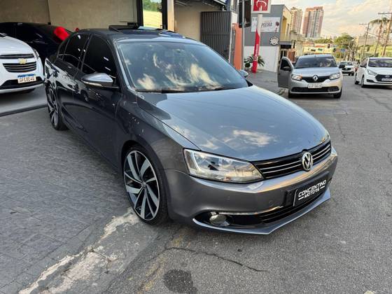 VOLKSWAGEN JETTA 2.0 COMFORTLINE FLEX 4P TIPTRONIC